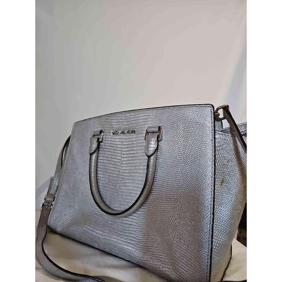 Michael Kors Silver Textured Leather Tote Adjustable Strap Handbag READ - Picture 6 of 16
